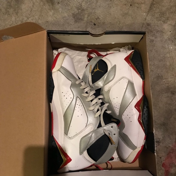 11s size 7